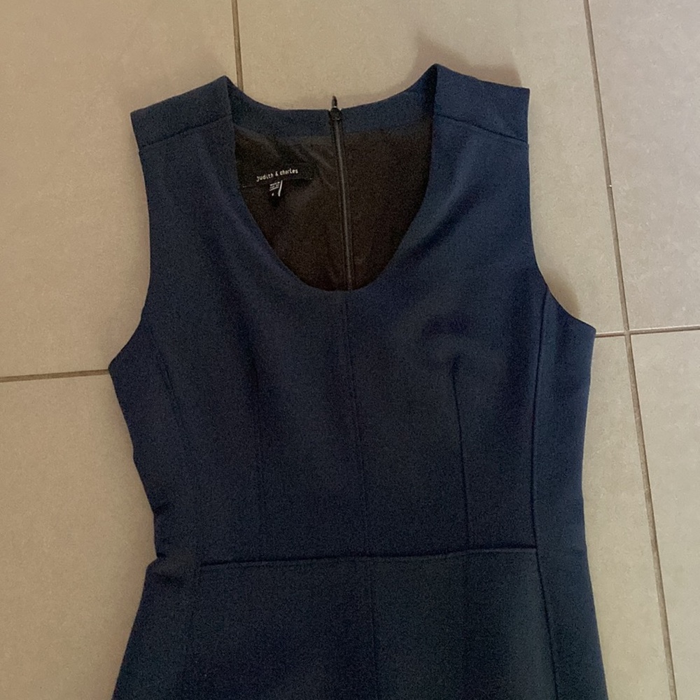 Elegant Navy Blue Sleeveless Dress - Picture 6 of 9